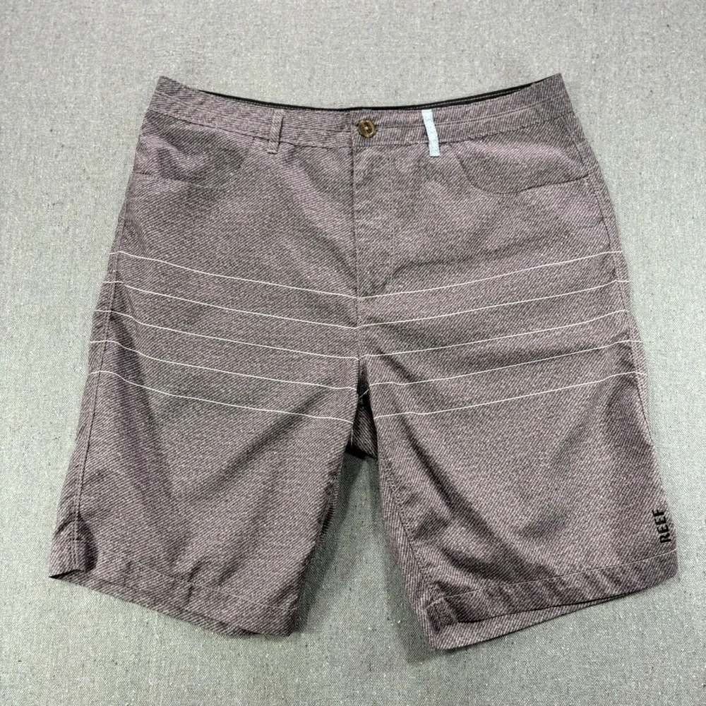 Reef Hybrid Board Shorts Mens Size 32 Grey Striped Walk Shorts Casual Surf